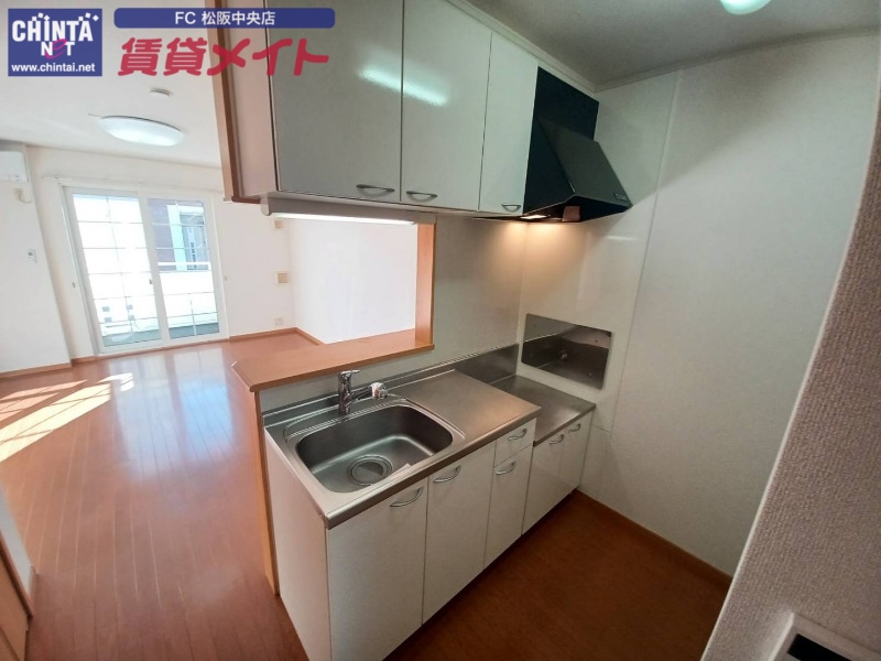 キッチン　同物件別室画像