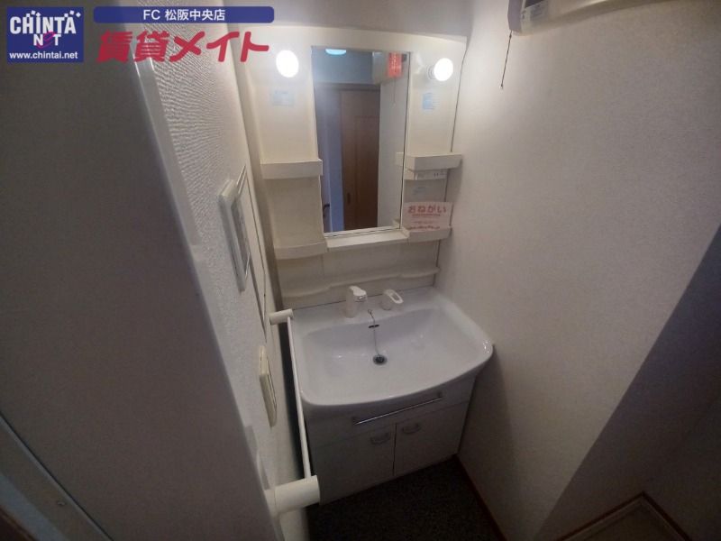 洗面設備　反転タイプ参考写真