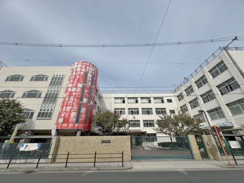 小学校　大阪市立新平野西小学校（小学校）まで1m