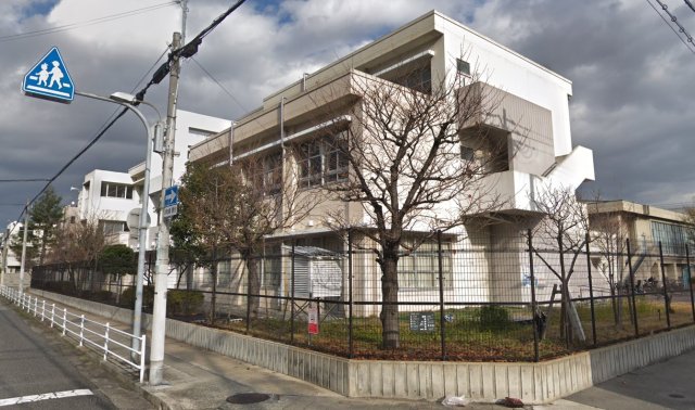 小学校　西宮市立津門小学校（小学校）まで645m