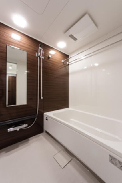 バス・シャワールーム　※写真は同タイプ住戸です。