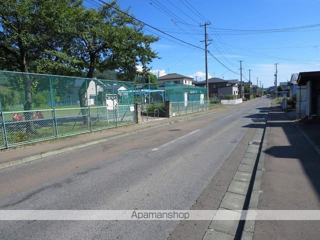 その他　周辺道路（その他）まで0m