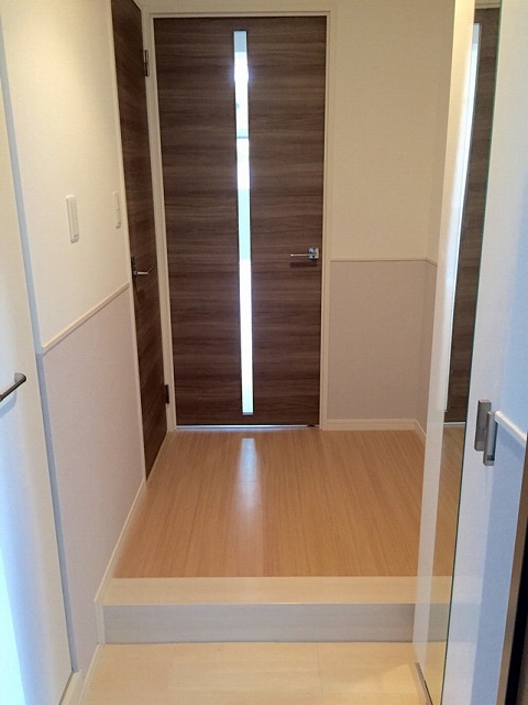 玄関　※参考画像。現地優先となります。