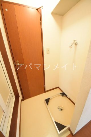 その他設備　室内洗濯機置場です