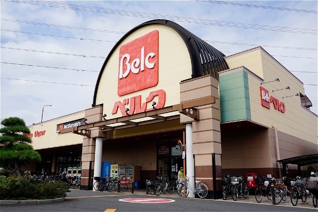 スーパー　ベルク池田店（スーパー）まで743m