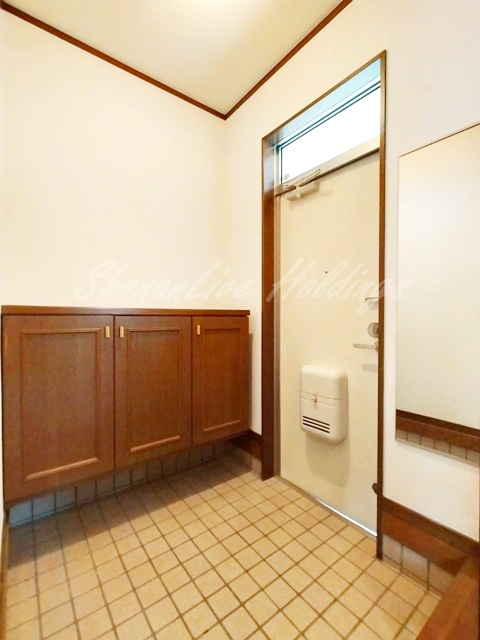 玄関　お履き物が多い方にもおすすめ♪