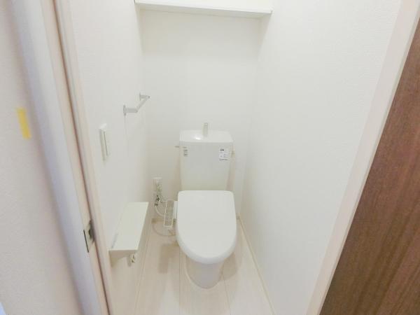 トイレ　写真は別のお部屋のイメージです。現況優先