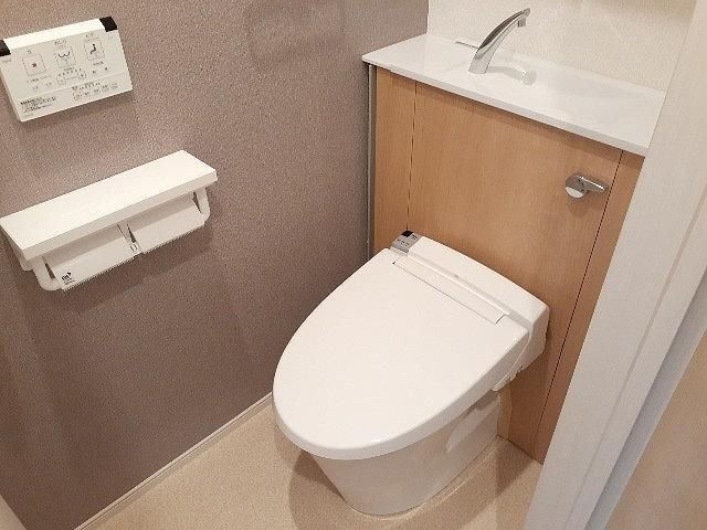 トイレ　清潔感のあるトイレです