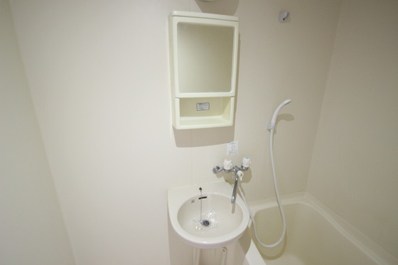 洗面設備　※別部屋の写真です