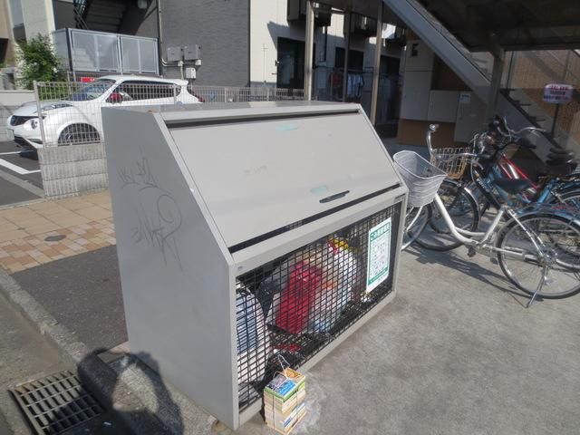 エントランス　★ゴミ捨て場★