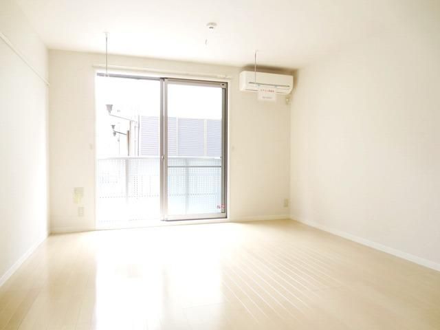 居室・リビング　★光溢れる室内空間★