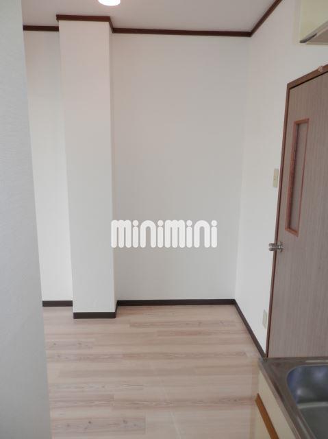 その他　広いキッチン回り