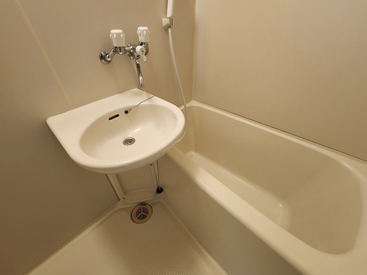 バス・シャワールーム　詳細は、RISUMO江坂本店→06-6155-7137まで♪