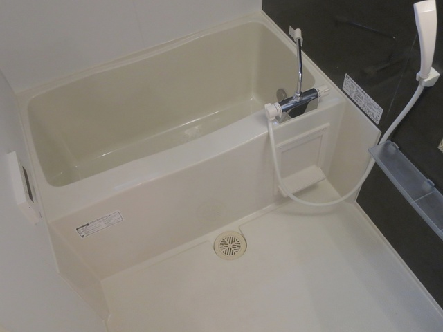 バス・シャワールーム　ゆったりとくつろげるバスルームです♪