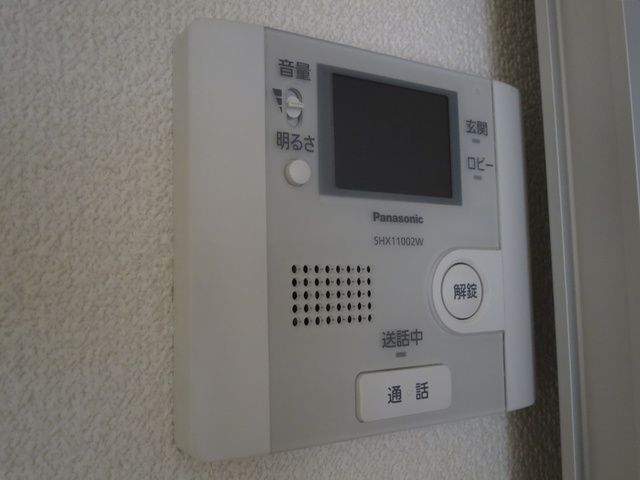 セキュリティ　お顔が確認できて安心のモニタ付きインターホン完備です♪