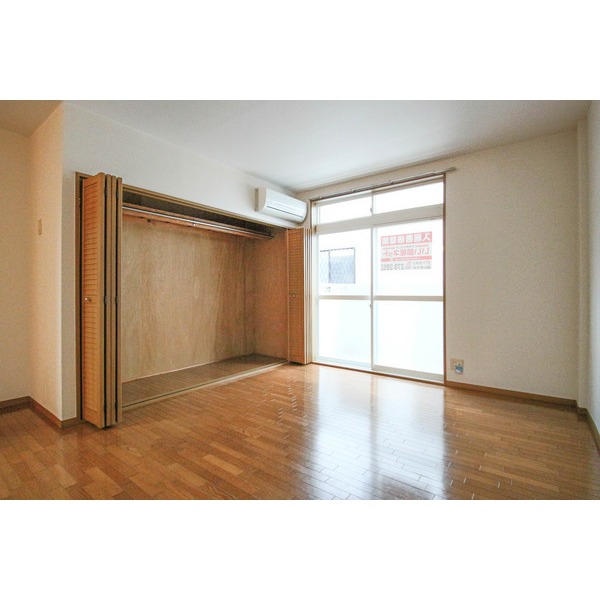 収納　同じ建物の別のお部屋