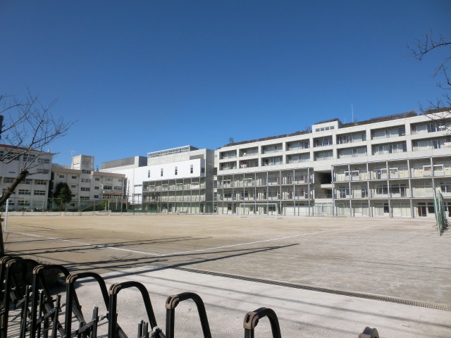 中学校　市川市立第七中学校（中学校）まで387m
