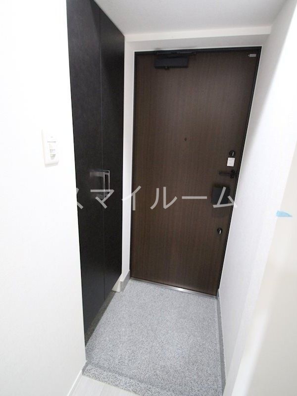 玄関　別部屋参考写真となります。