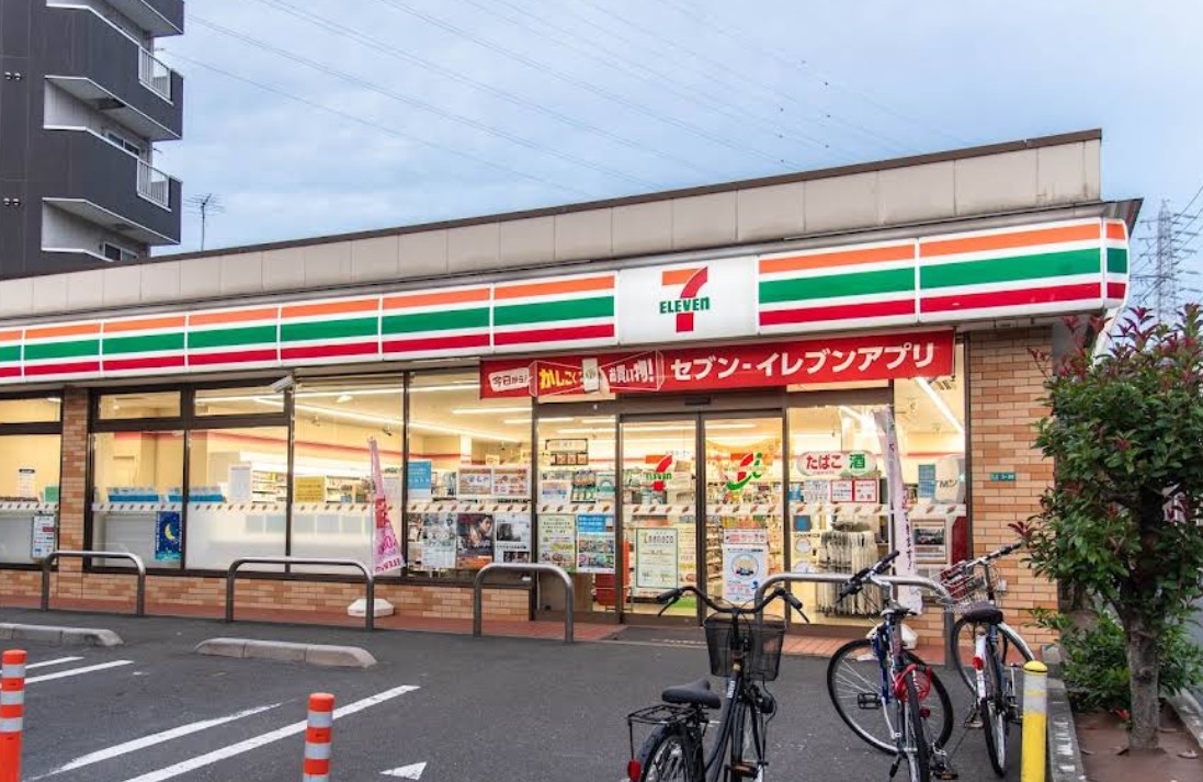 コンビニ　セブンイレブン江戸川松江6丁目店（コンビニ）まで158m