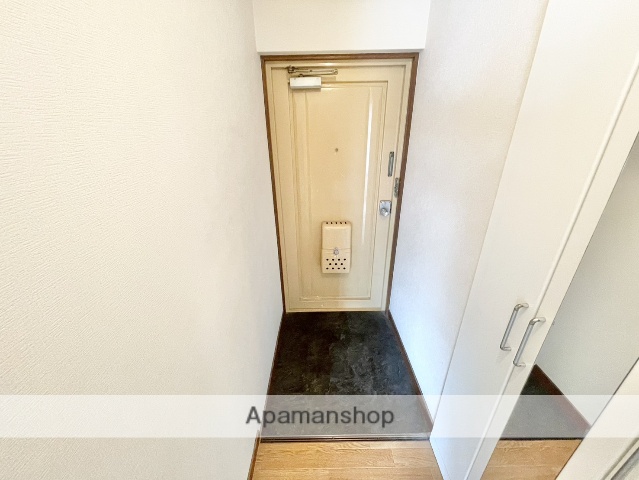 玄関　内覧希望は当店まで！お客様からのご連絡をお待ちしております♪