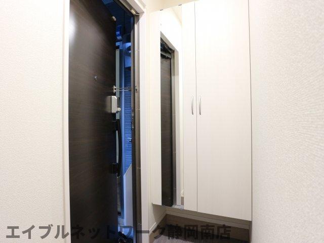 玄関　シンプルで使いやすい玄関です