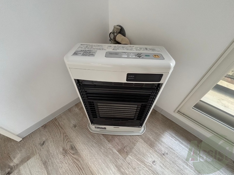 その他　灯油暖房が設置されているので冬場も快適です！