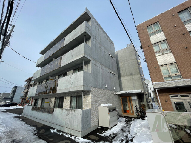 建物外観　札幌市北区麻生町「ＩＭＭＵＴＡＢＬＥ１