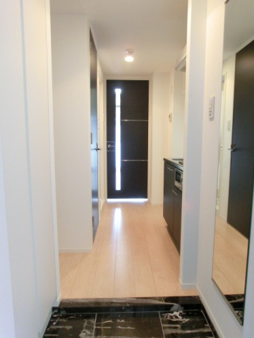 玄関　※同タイプ参考写真