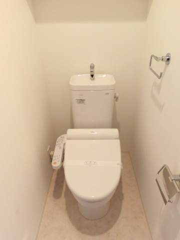 トイレ　※同タイプ参考写真