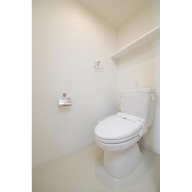 トイレ　※写真は同タイプ住戸です。