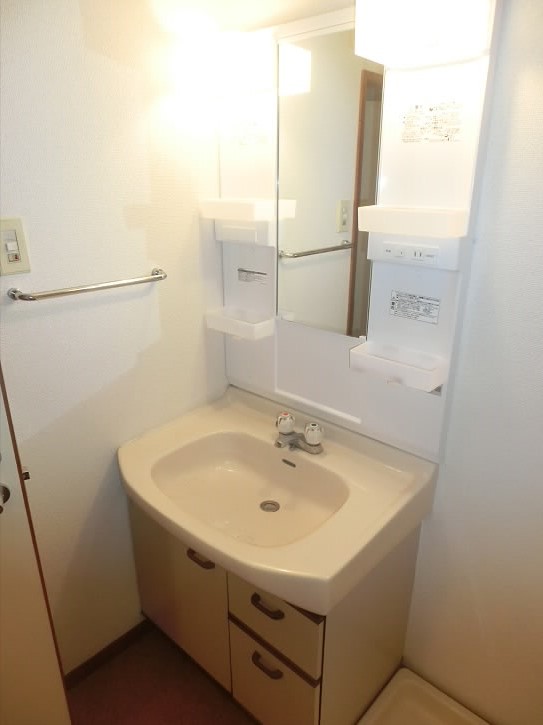 洗面設備　※別号室の参考写真となります