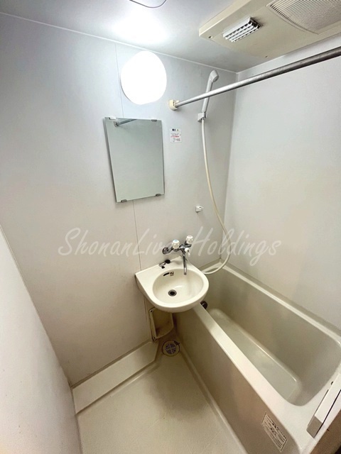 バス・シャワールーム　清潔感のあるバス♪