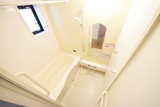 バス・シャワールーム　浴室乾燥付きバスルーム