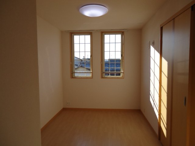その他部屋・スペース　南側洋室