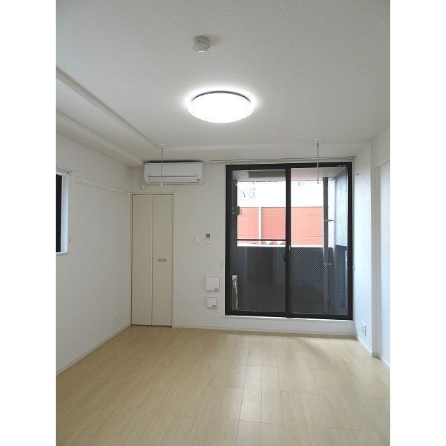 建物外観　洋室