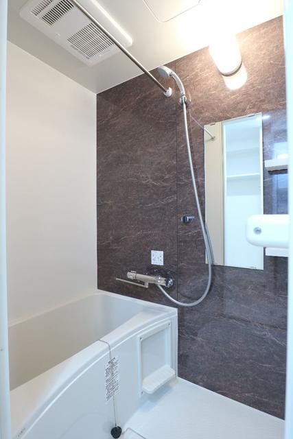 バス・シャワールーム　バス