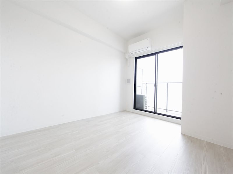 その他部屋・スペース　洋室7.3帖　エアコン完備　バルコニーに面しています