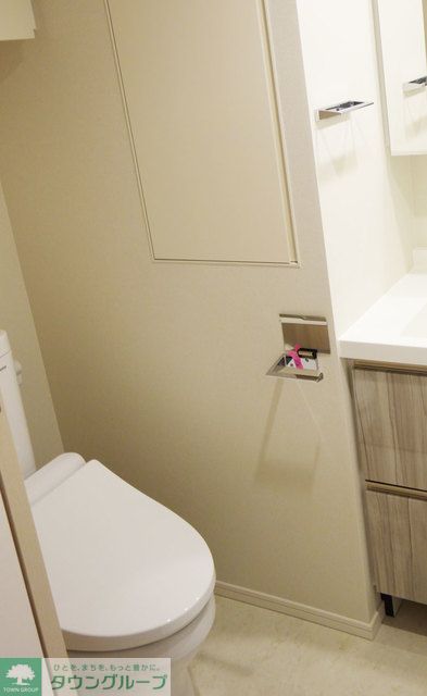 トイレ　※写真は同タイプ住戸です。