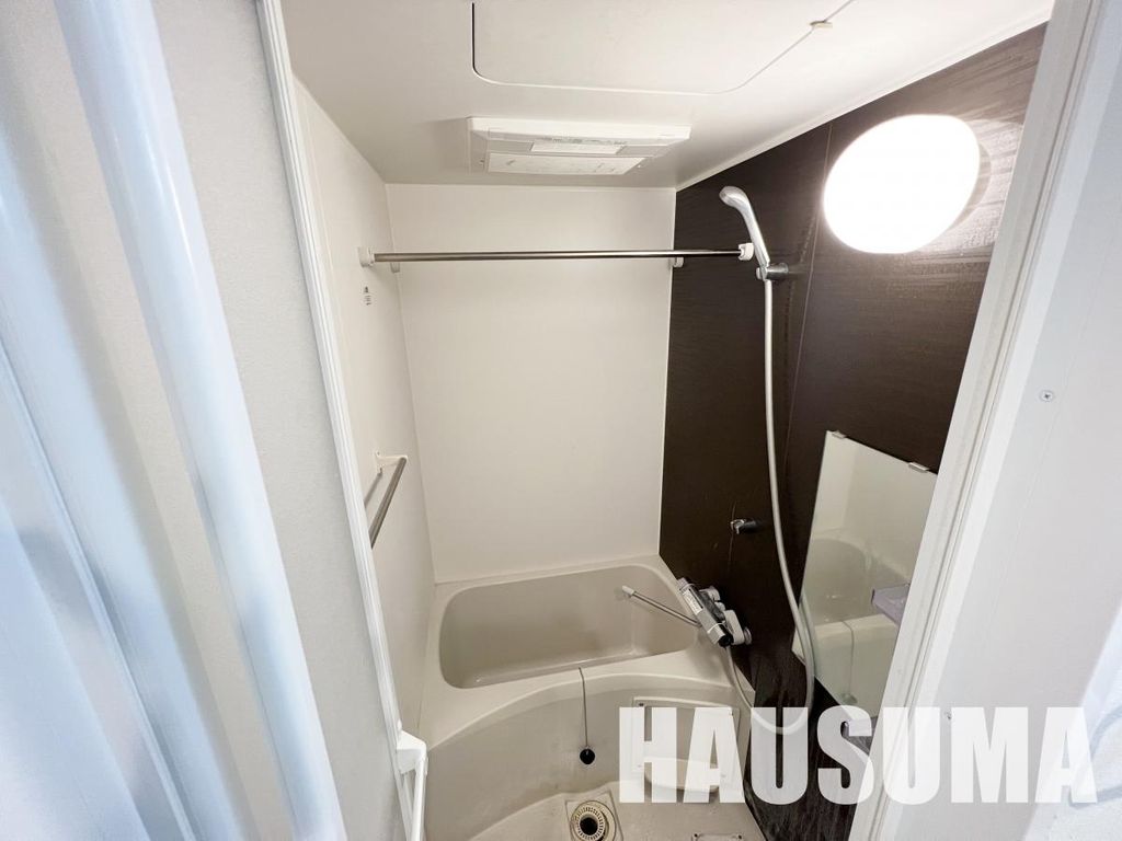 バス・シャワールーム　※他号室写真使用