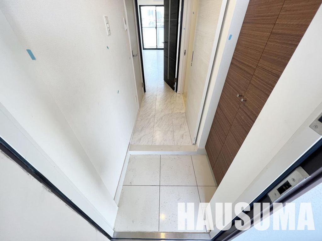 玄関　※他号室写真使用