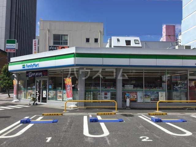 コンビニ　ファミリーマート 四日市西新地店（コンビニ）まで330m