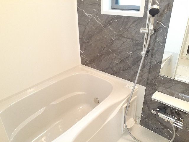 バス・シャワールーム　お風呂です