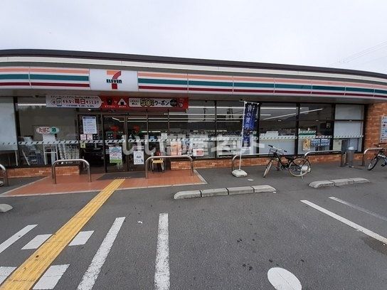 コンビニ　セブン-イレブン 桜井阿部西店（コンビニ）まで860m