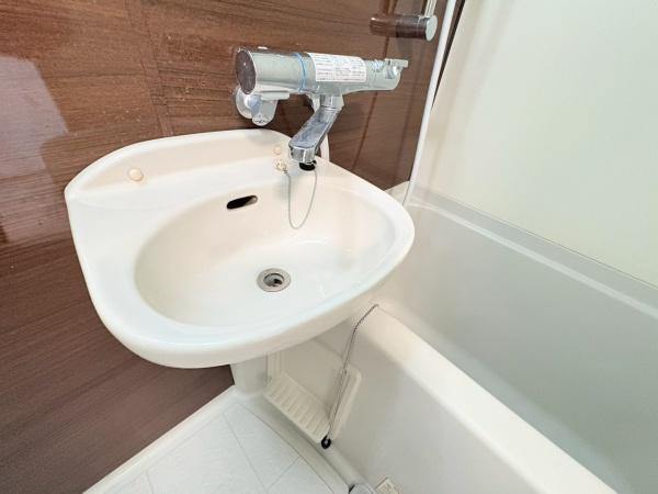 洗面設備　※同物件別室※