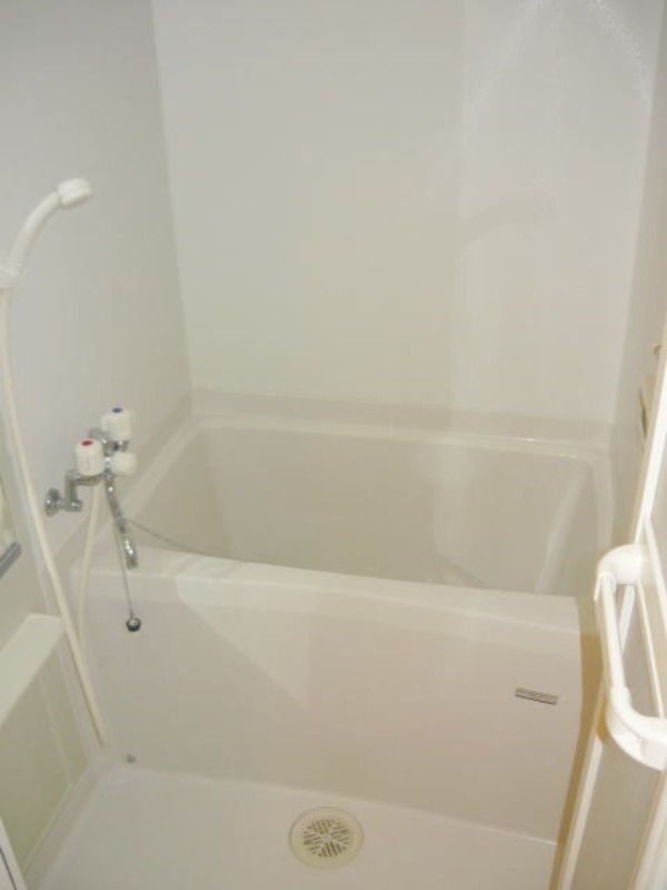 バス・シャワールーム　図面と現状に相違がある場合には現状を優先