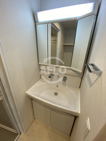 洗面設備　リフレ天満橋　独立洗面台