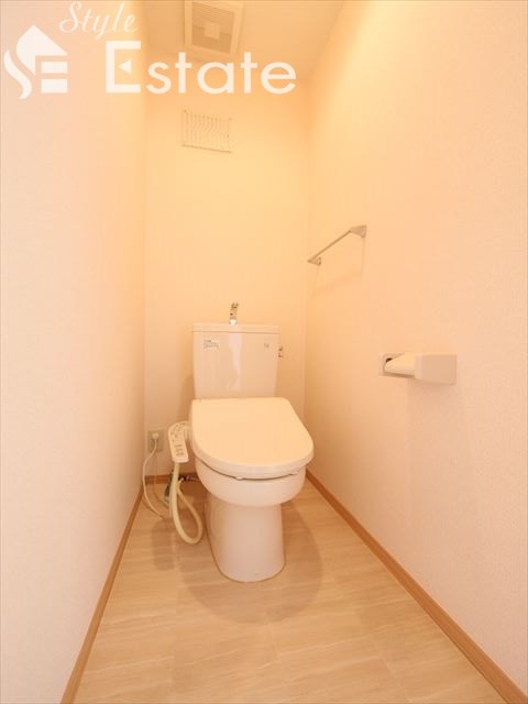 トイレ　温水洗浄便座★