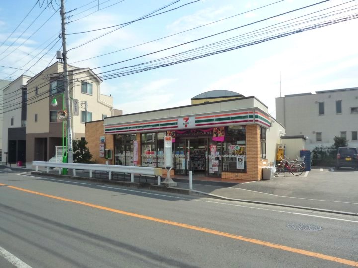 コンビニ　セブンイレブン藤沢弥勒寺2丁目店（コンビニ）まで310m