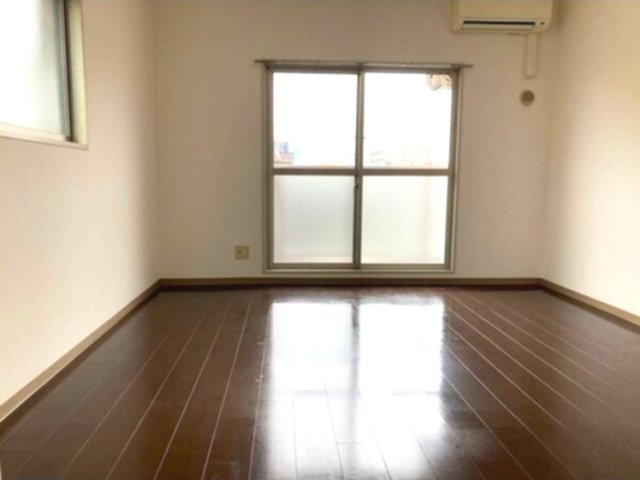 居室・リビング　※写真は同じマンションの違う部屋のものになります。