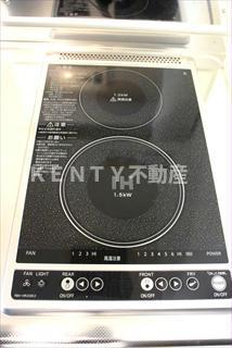 キッチン　コンパクトなキッチンで掃除もラクラク